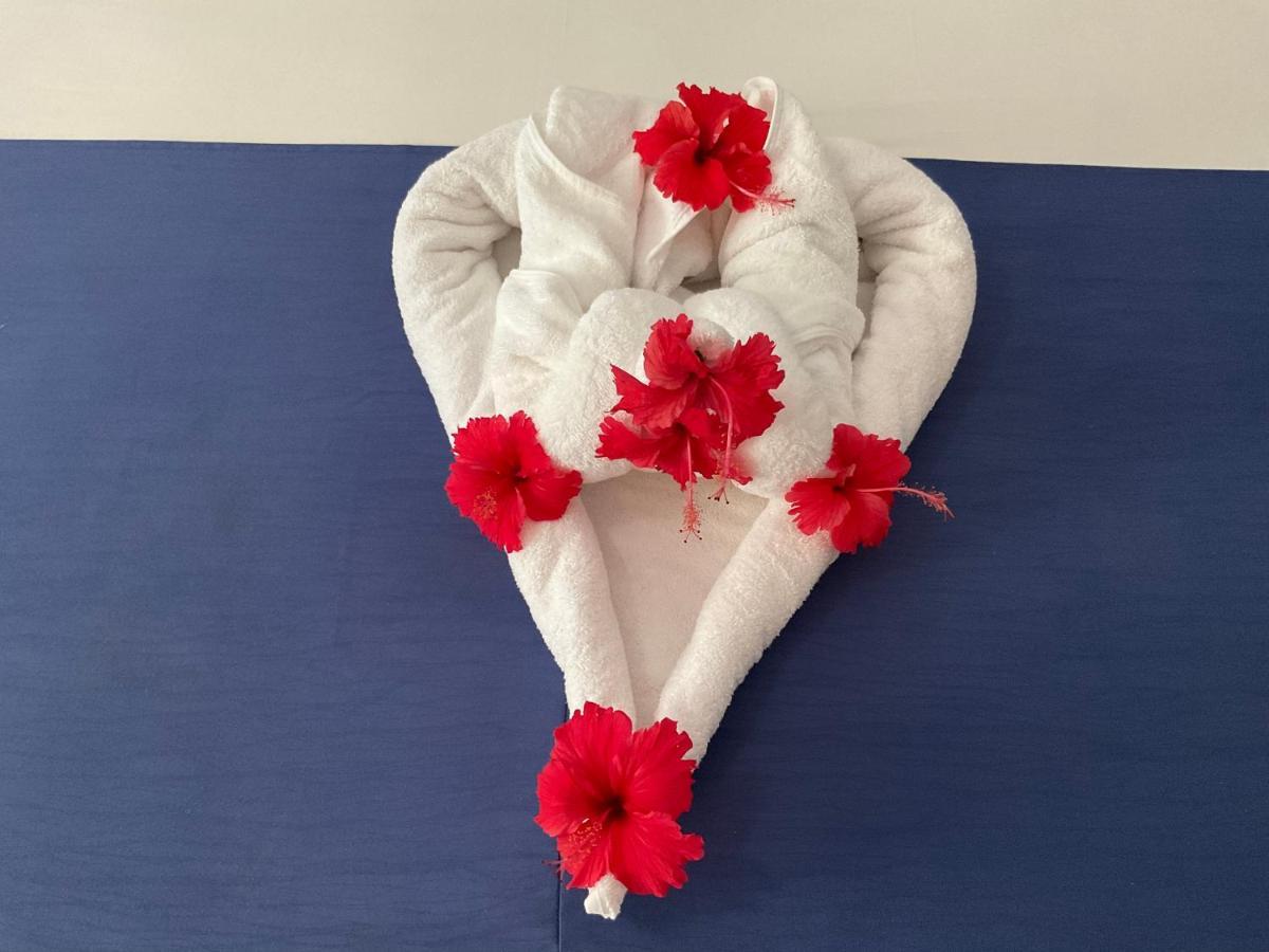 Le Chevalier Bay 3* אנס לזיו