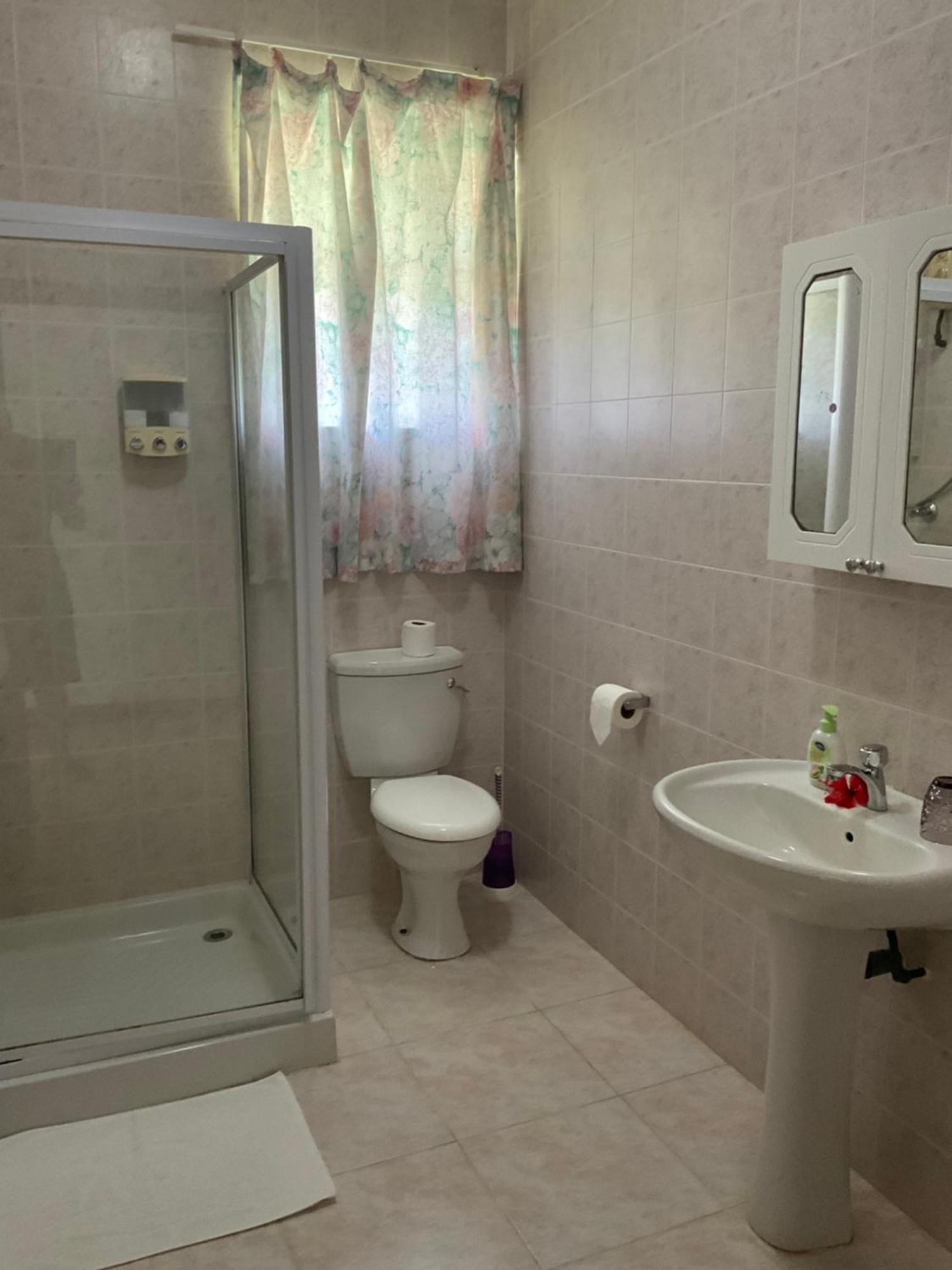 Le Chevalier Bay 3* אנס לזיו